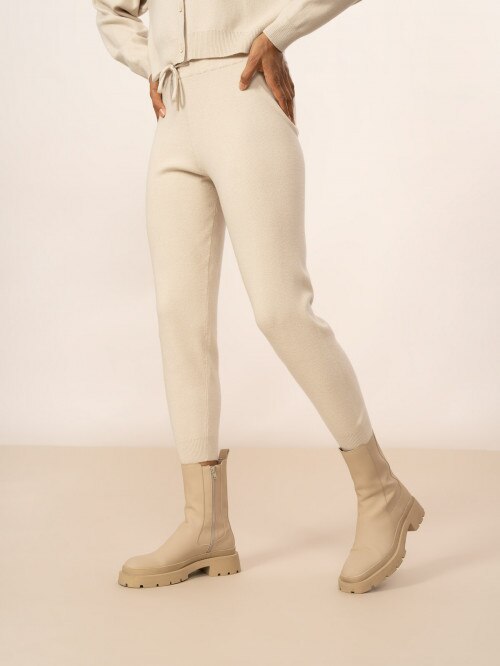 Women's knitted trousers