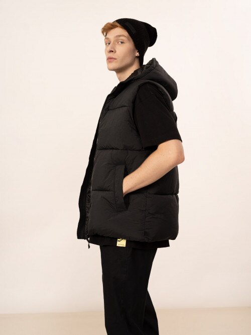 OUTHORN Men's synthetic down vest deep black