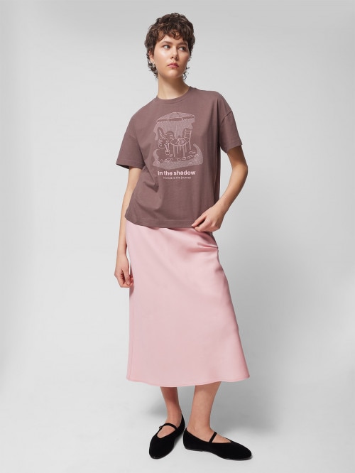 Women's boxy cut t-shirt with print