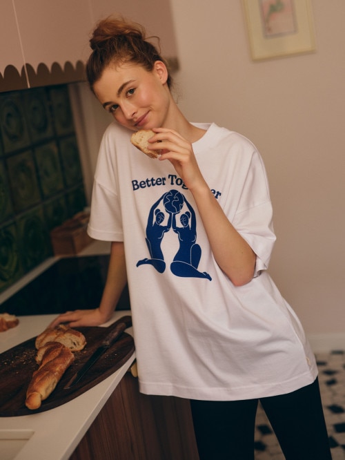 OUTHORN Women's oversize Tshirt with print white